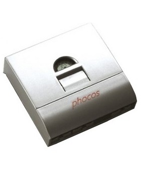 Regulateur de charge Phocos LCD 10 Ampères 12-24 Volts programmable avec veilleuse